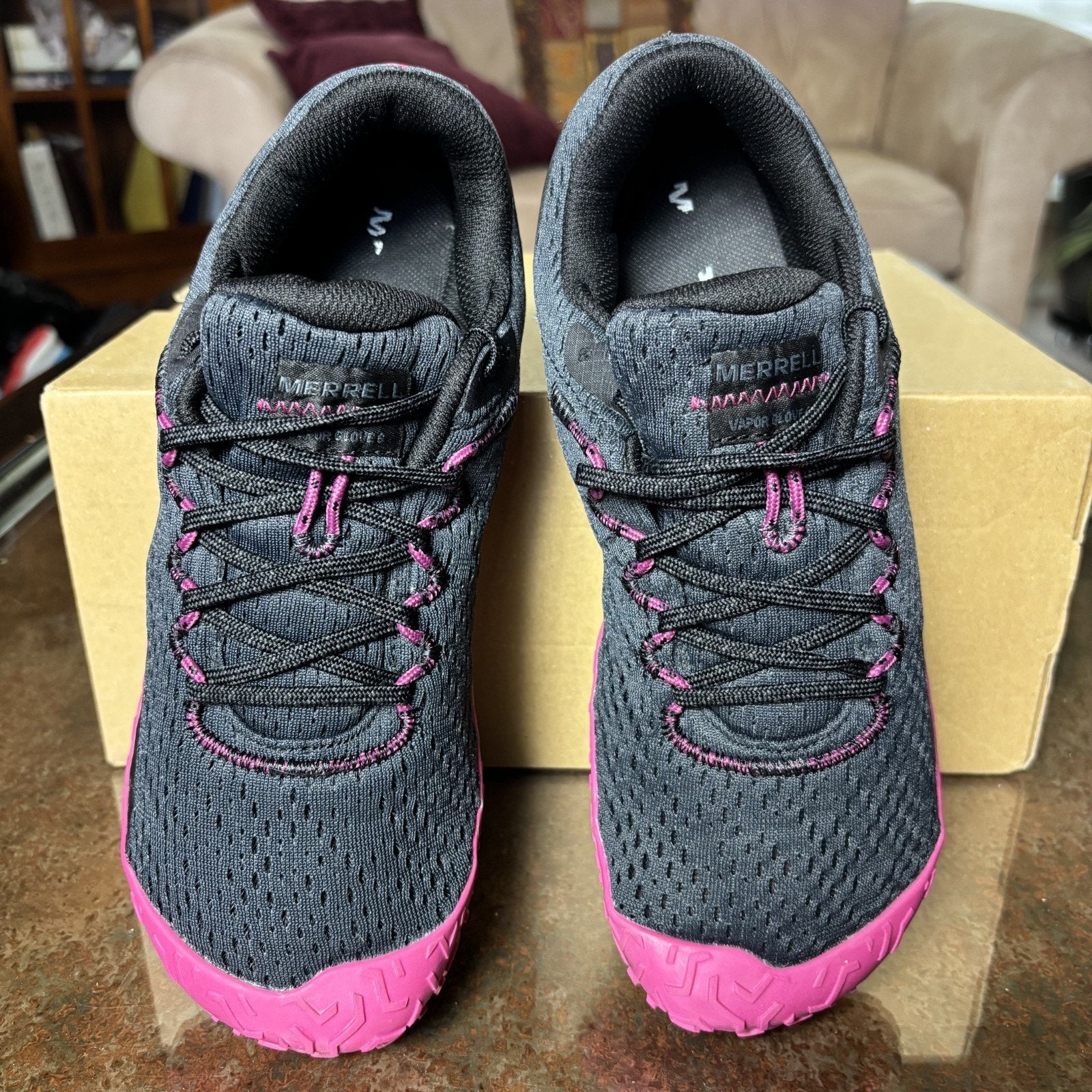 Merrell Vapor Glove 6 Women's 8 Black Minimalist Barefoot Athletic Trail Sneaker
