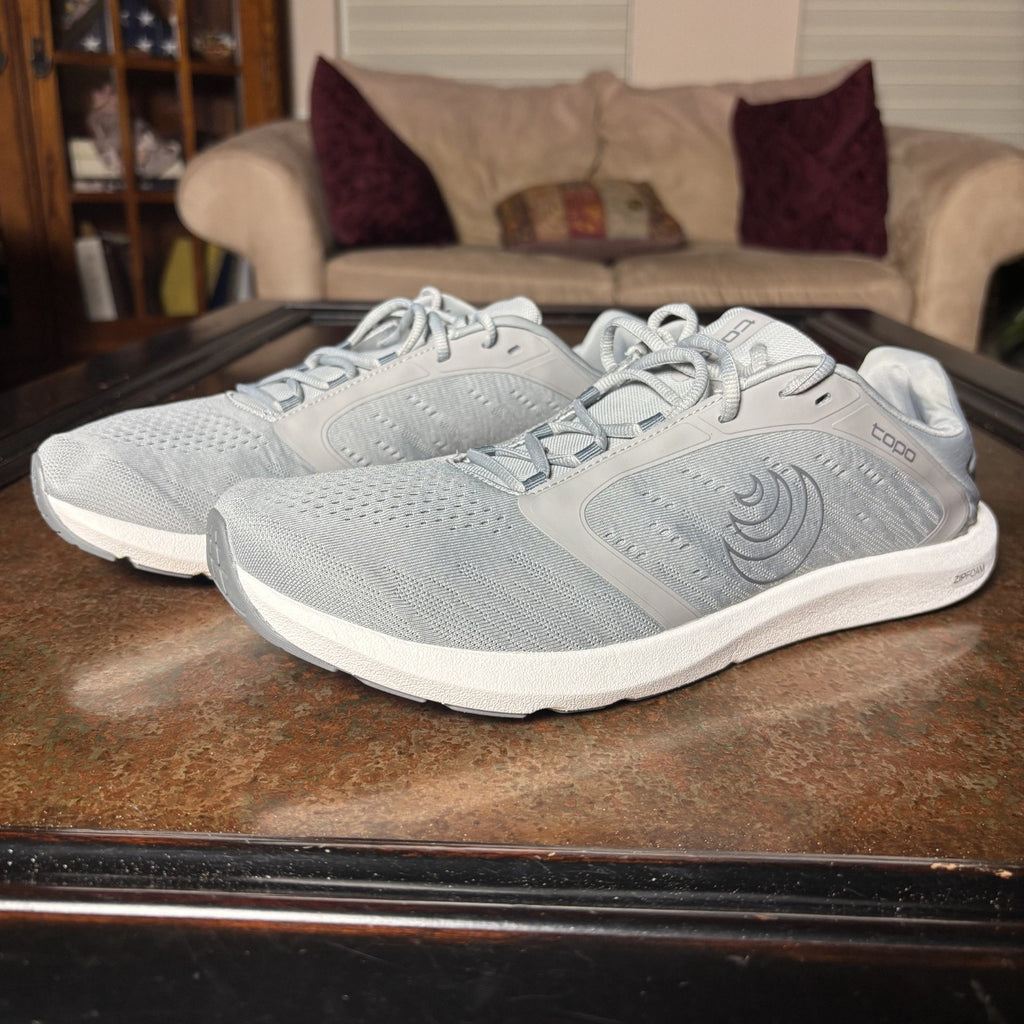 Topo Athletic ST 5 Shoes Mens 11.5 Grey White Lightweight Road Running Athletic