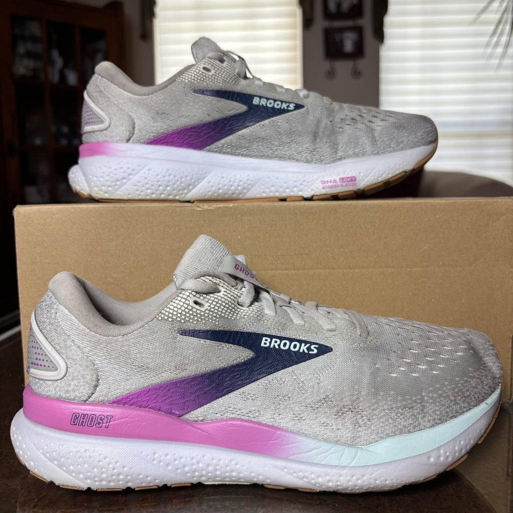 Brooks Ghost 16 Shoes Womens Size 7 White Pink Road Running Athletic Gym Sneaker