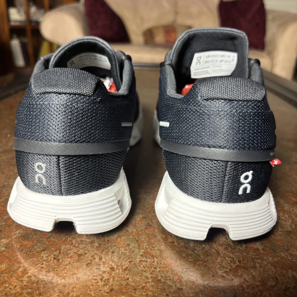 On Cloud 5 Running Shoes Men's 12.5 Black White Road Running Athletic Sneakers
